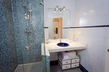 فندق Holidays 2 مالقة