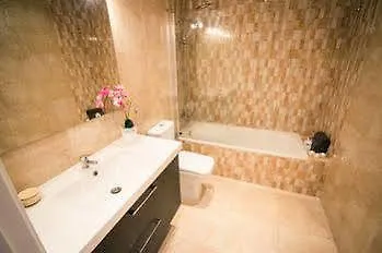 Holidays 2 Otel