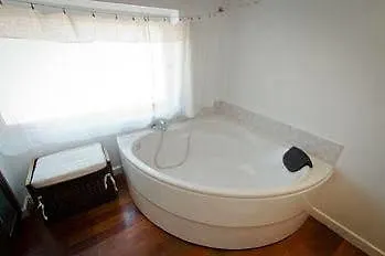 Otel Holidays 2 4*