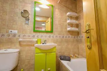 Otel Holidays 2 4*