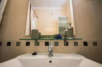 Holidays 2 Otel 4*